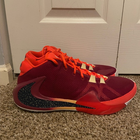 Men’s Nike Zoom Freak 1 All Bro’s Red - Picture 2 of 7